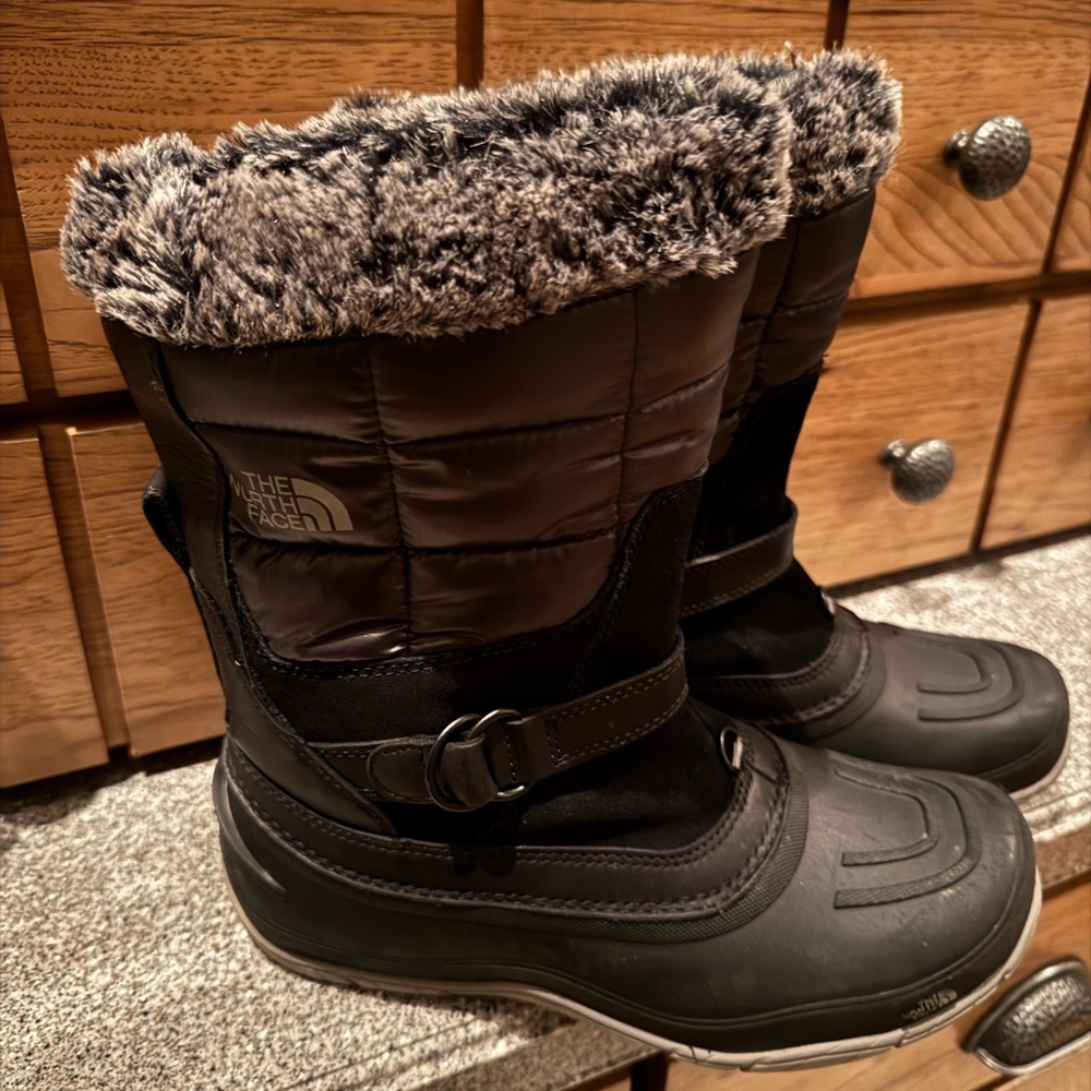 The North Face Black Winter & Rain Boots with Gray Faux Fur Cuff